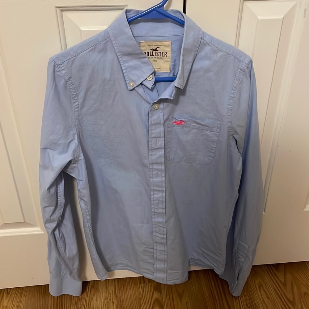 BABY BLUE HOLLISTER BUTTON DOWN COLLAR SHIRT SIZE L